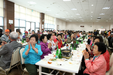 제39회 어버이날 기념 고한읍 경로잔치 개최